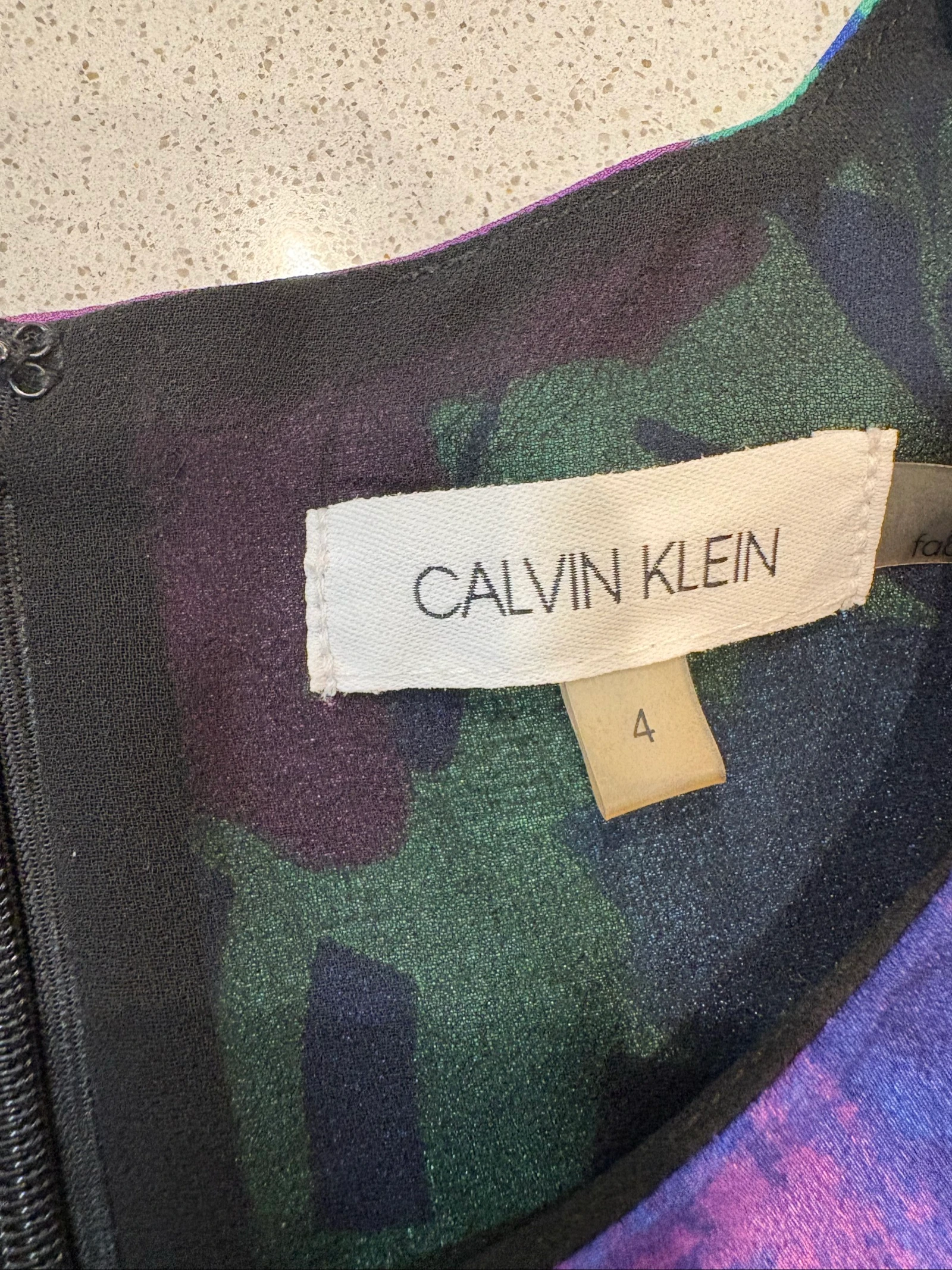 Calvin Klein jurk met bloemenprint blauw/paars, asymmetrisch, maat 4 (US) maat 36/38 – photo 13